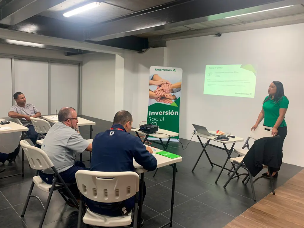 dia-mundial-ahorro-educacion-financiera-promerica1?format=webp