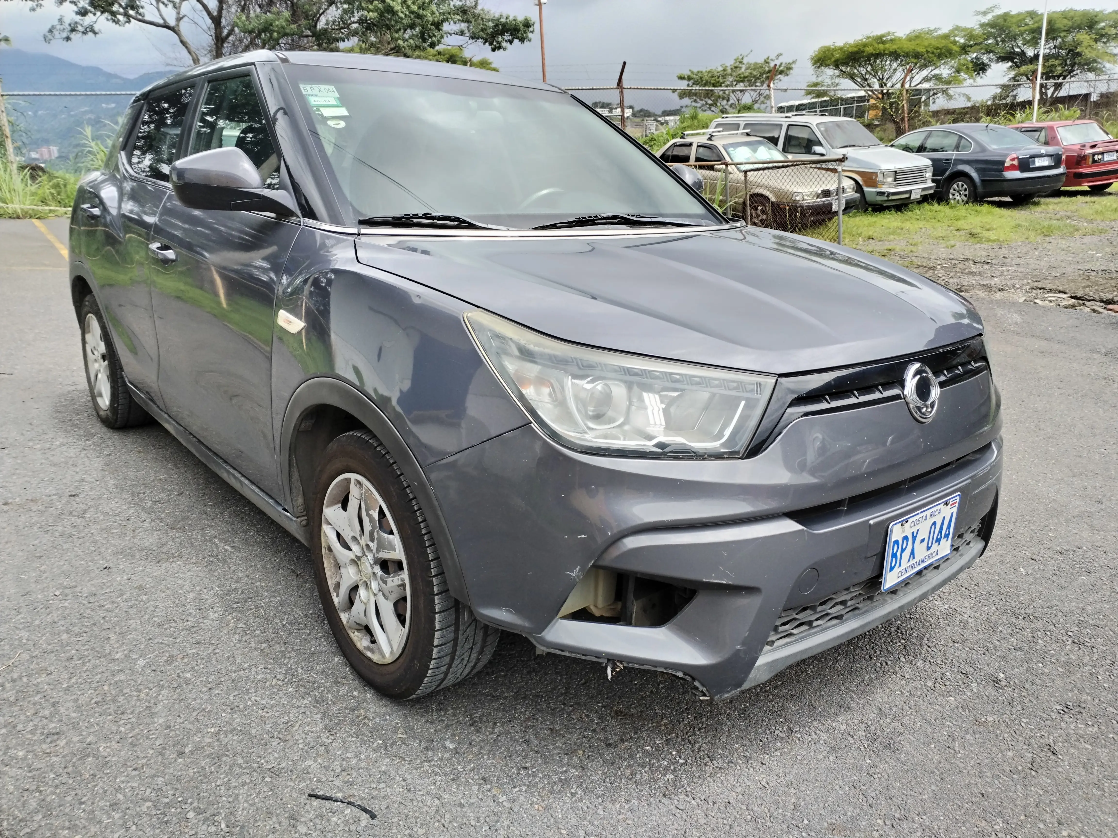 SSANG YONG TIVOLI