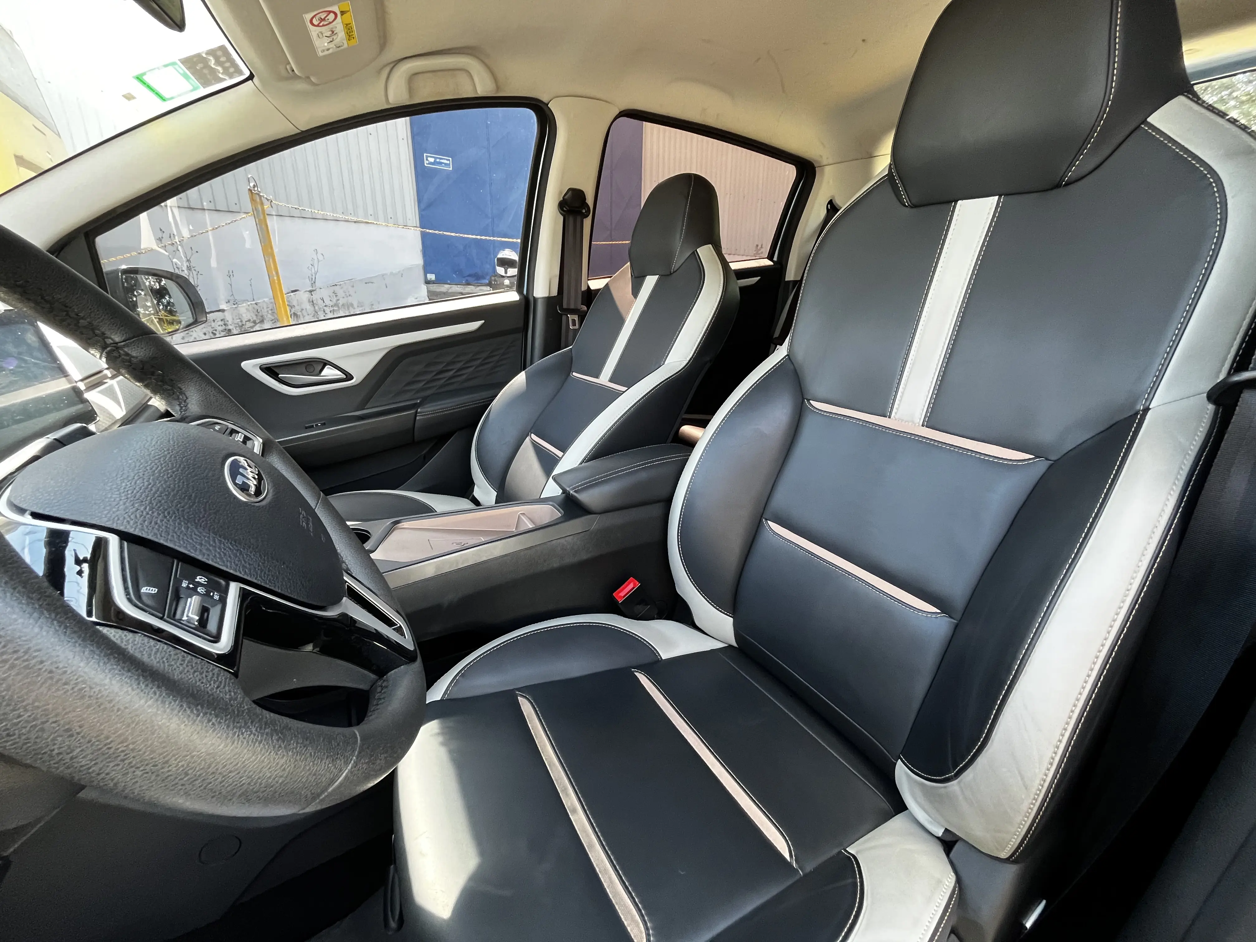 JAC E JS1