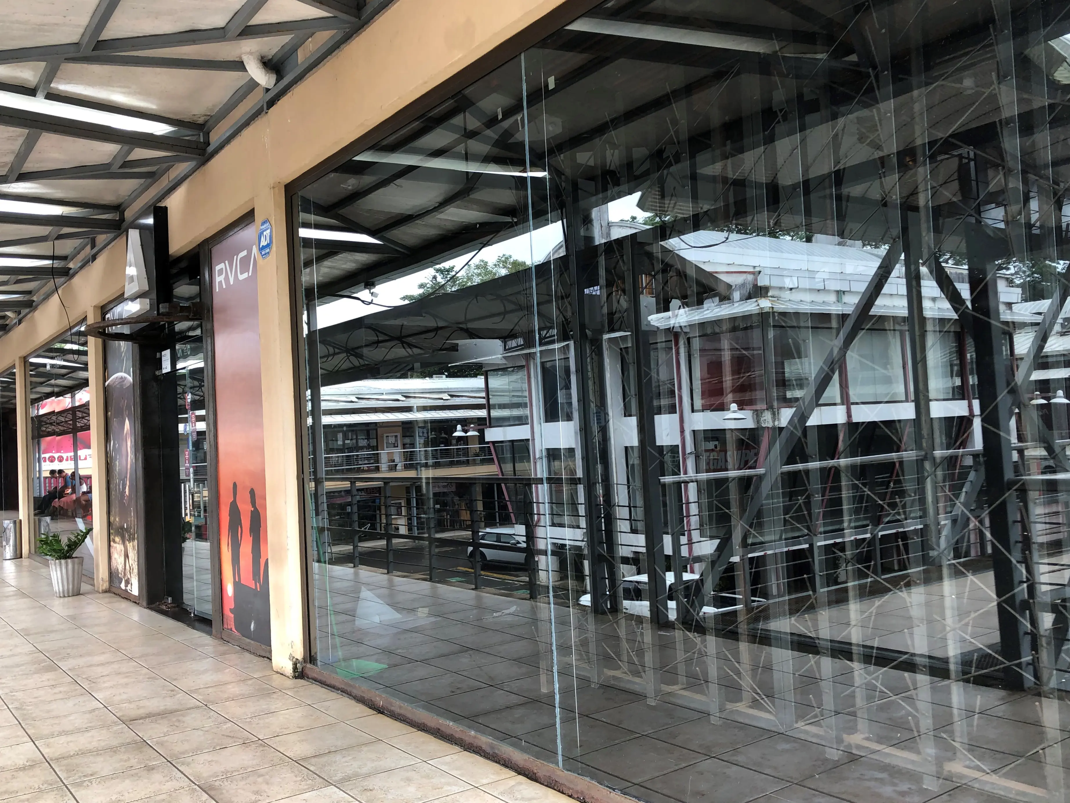 Local comercial en Plaza Coral